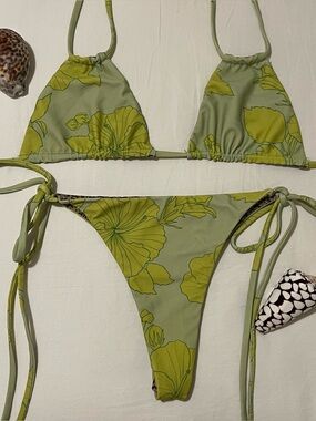 NWOT Acacia Swimwear Lena Set